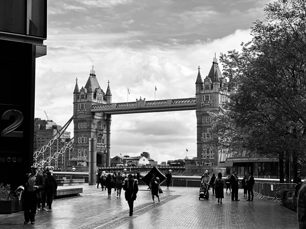 aysun london